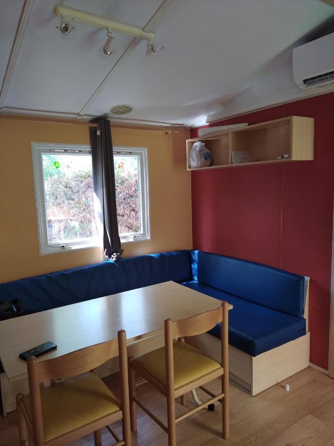 Camping Homair Domaine Des Iscles Mobil-Home Climatise Ла-Рок-д'Антерон Экстерьер фото