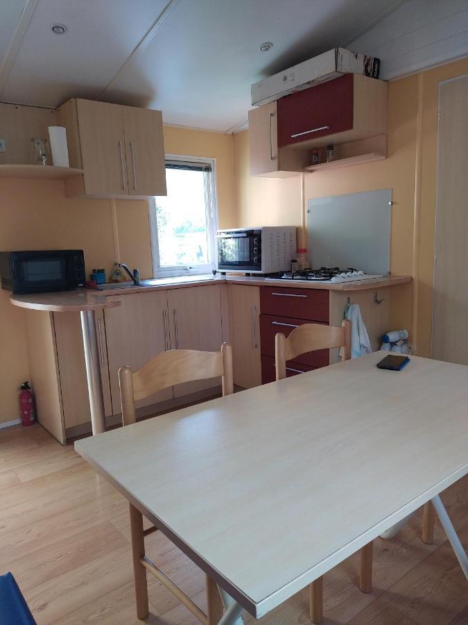 Camping Homair Domaine Des Iscles Mobil-Home Climatise Ла-Рок-д'Антерон Экстерьер фото